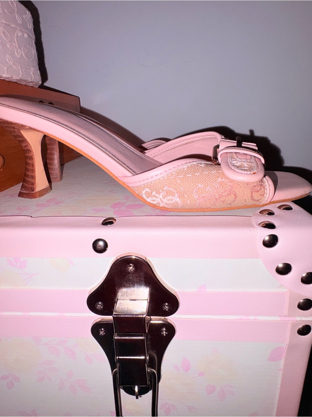Women’s Pink Slingback Heels with Buckle Accent GUESS